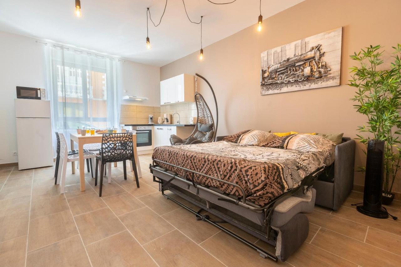 Apartamento LOC TROTTEUR LE CACAO - Balnéo, Gare Lourdes Exterior foto